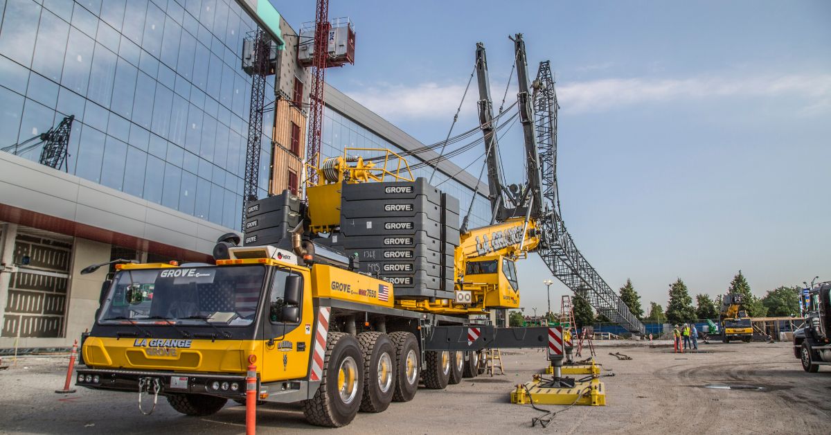 Rough-Terrain vs. All-Terrain Cranes: How To Choose
