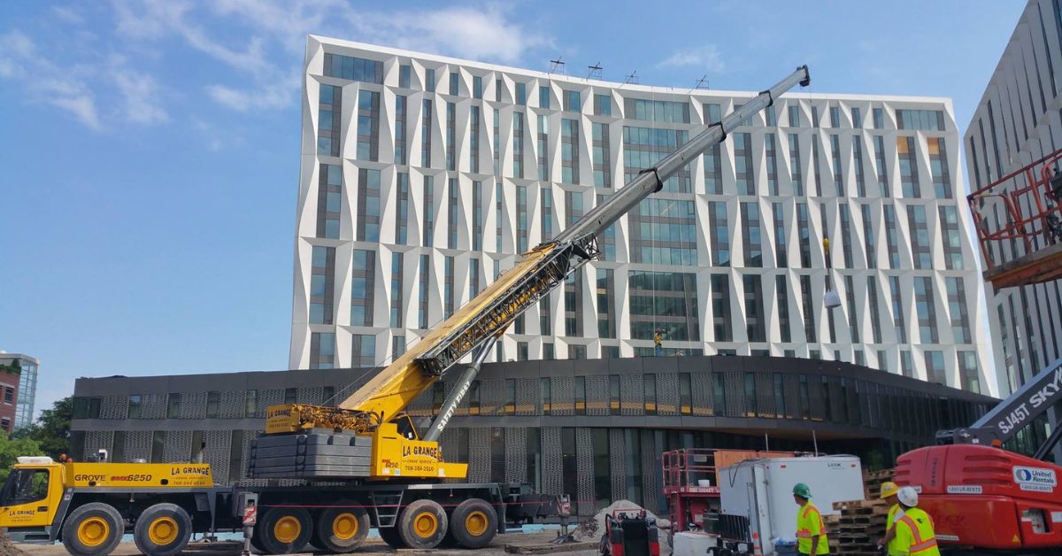 Essential Questions To Ask Your Heavy Crane Provider