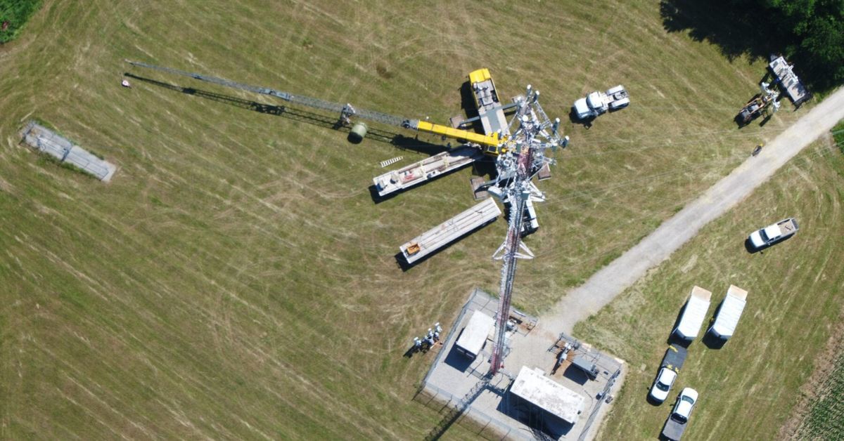 Truck Cranes vs. Boom Trucks: What’s the Difference?