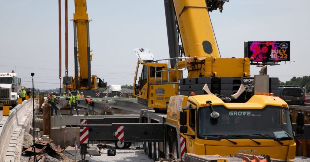 Top 10 Applications for Telehandlers on Construction Sites