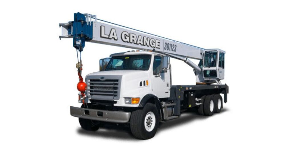 Truck Cranes vs. Boom Trucks: What’s the Difference?